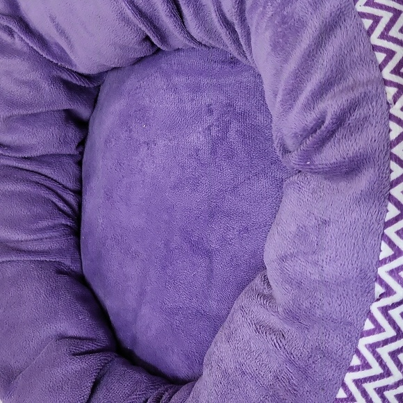 Brand New MARTHA STUART CAT ROUND BOLSTER BED - Picture 3 of 6